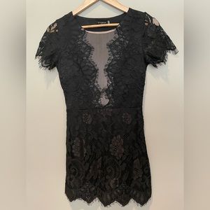 Lace cocktail dress size M